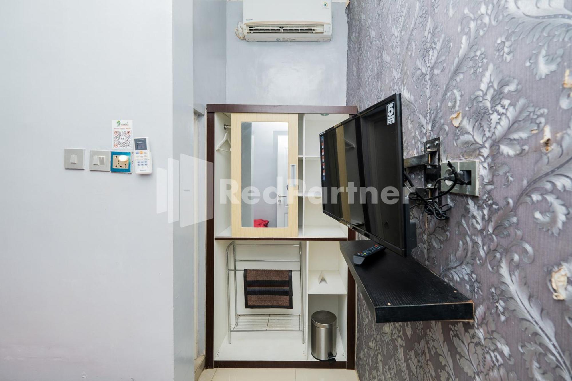 فندق Omah Kalimosodo Mitra Reddoorz Near Stasiun Malang Kota Baru المظهر الخارجي الصورة