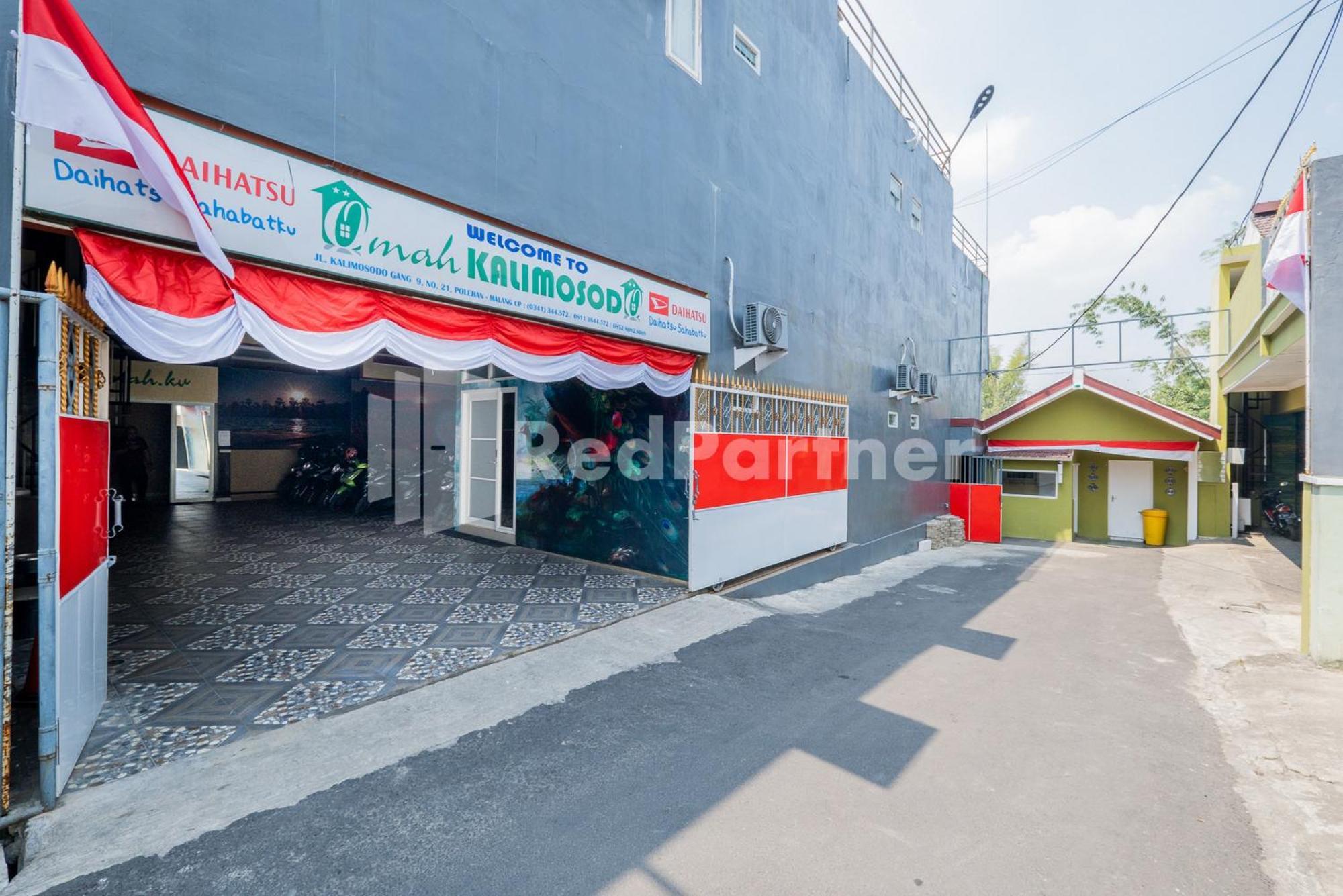 فندق Omah Kalimosodo Mitra Reddoorz Near Stasiun Malang Kota Baru المظهر الخارجي الصورة